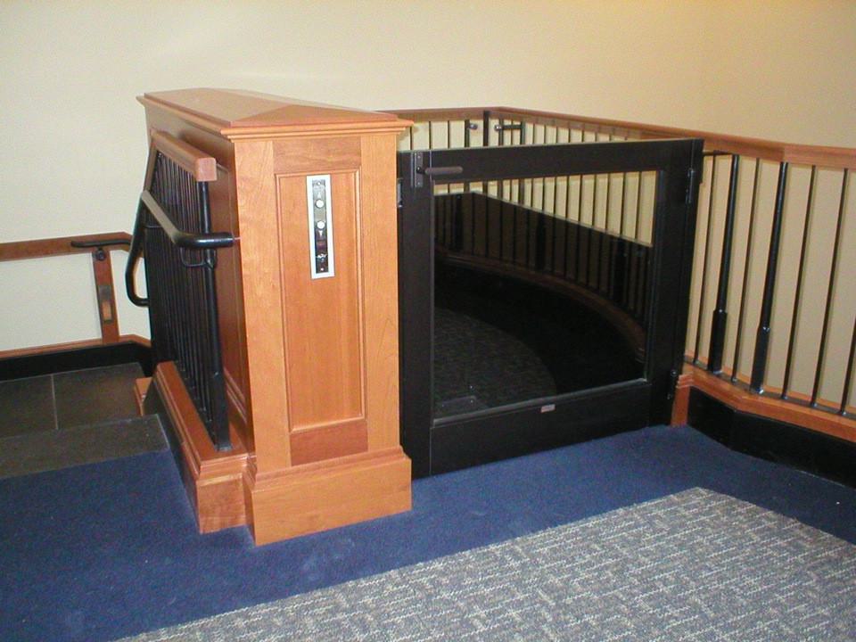 Custom Enclosure Vertical Platform Wheelchair Lifts 8 Copy