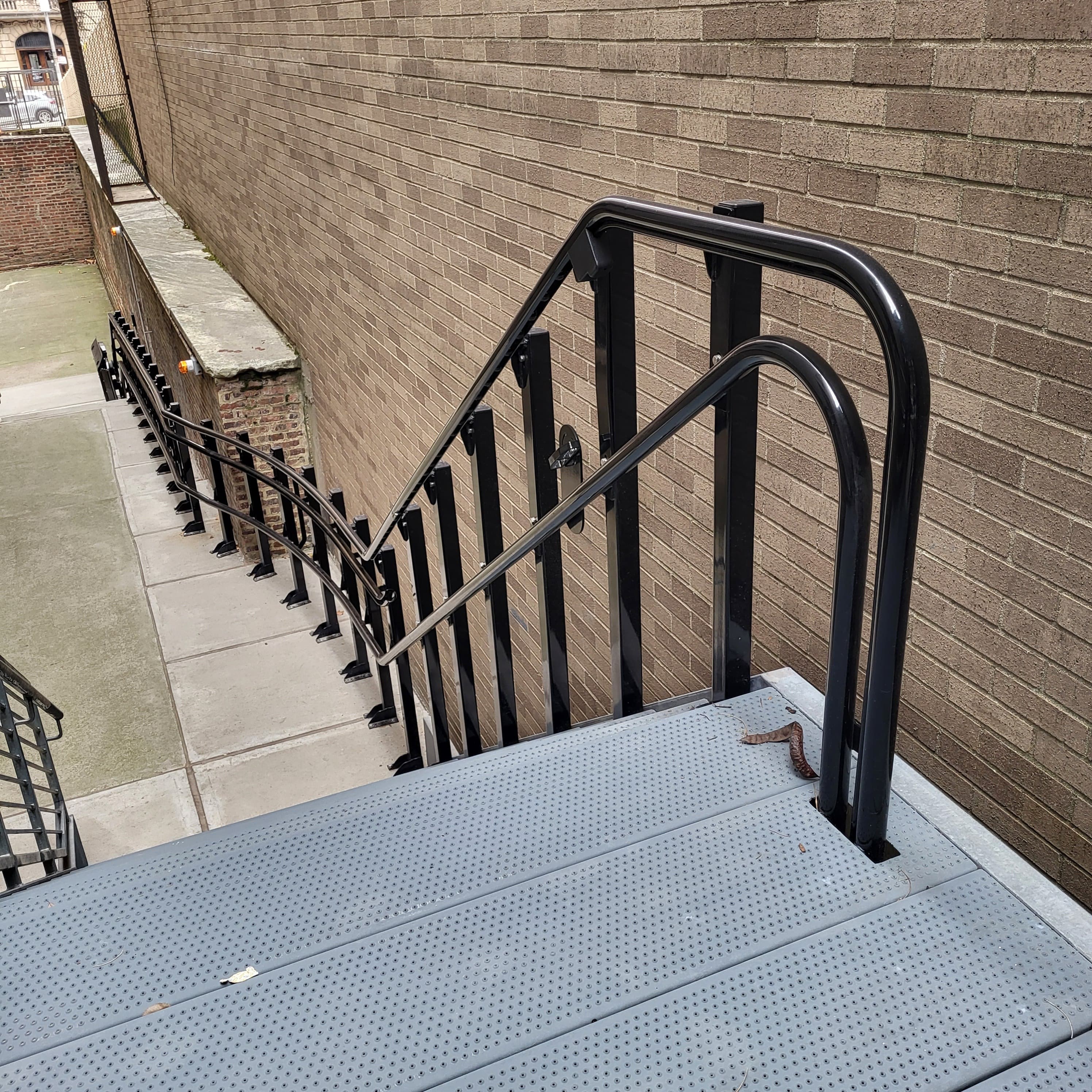Turning Inclined Wheelchair Lift 20