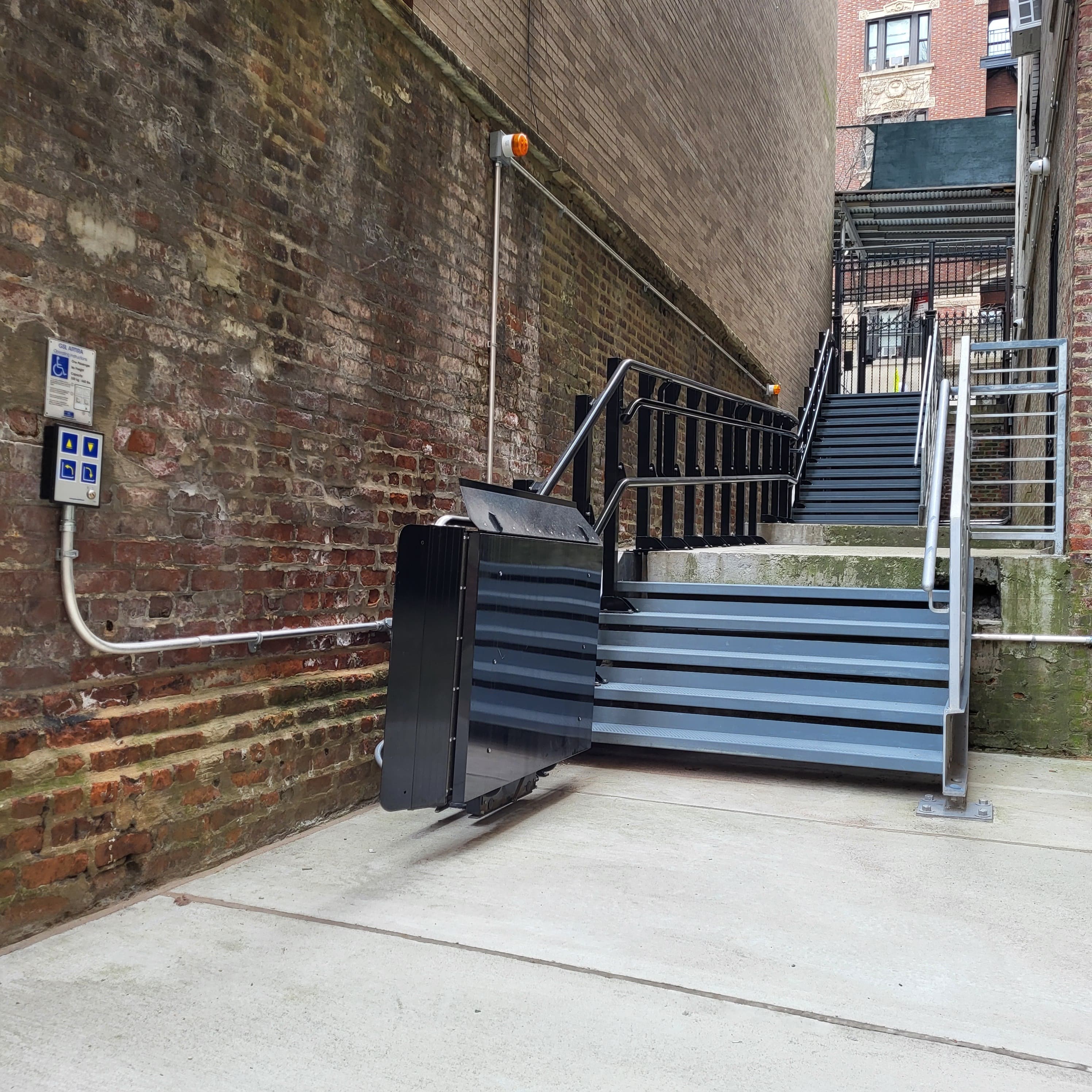 Turning Inclined Wheelchair Lift 21