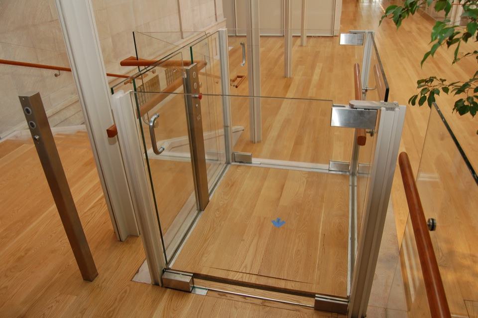 Handi Lift Pierpont Morgan 9 1