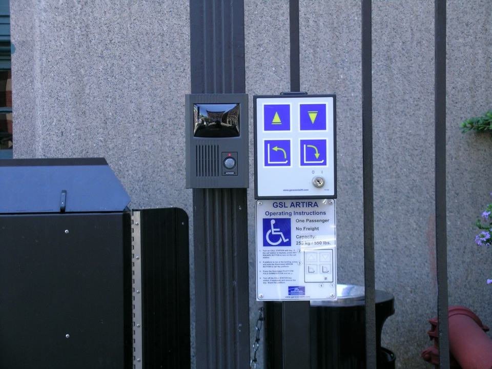 Handi Lift Puck Building 9